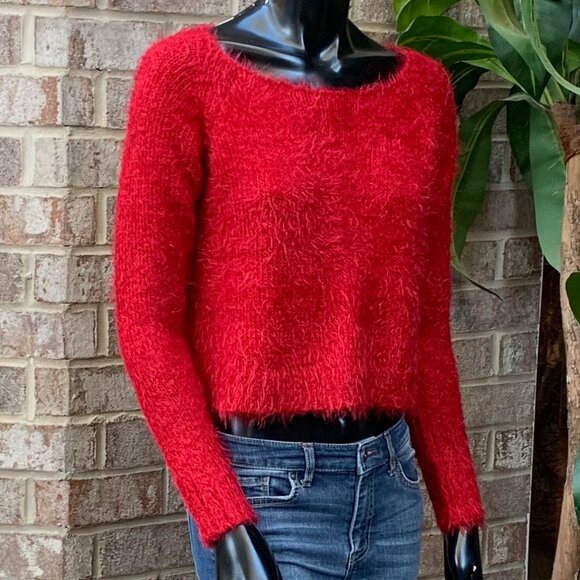 Decree Fuzzy Eyelash Knit Long Sleeve Boatneck Cropped Sweater Sz M - Picture 3 of 13